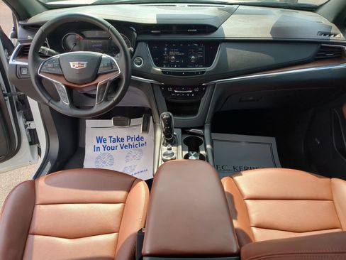 Certified 2021 Cadillac XT5 Premium Luxury AWD/4WD image 18