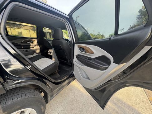 Used 2019 GMC Terrain SLE w/ Driver Convenience Package FWD image 23
