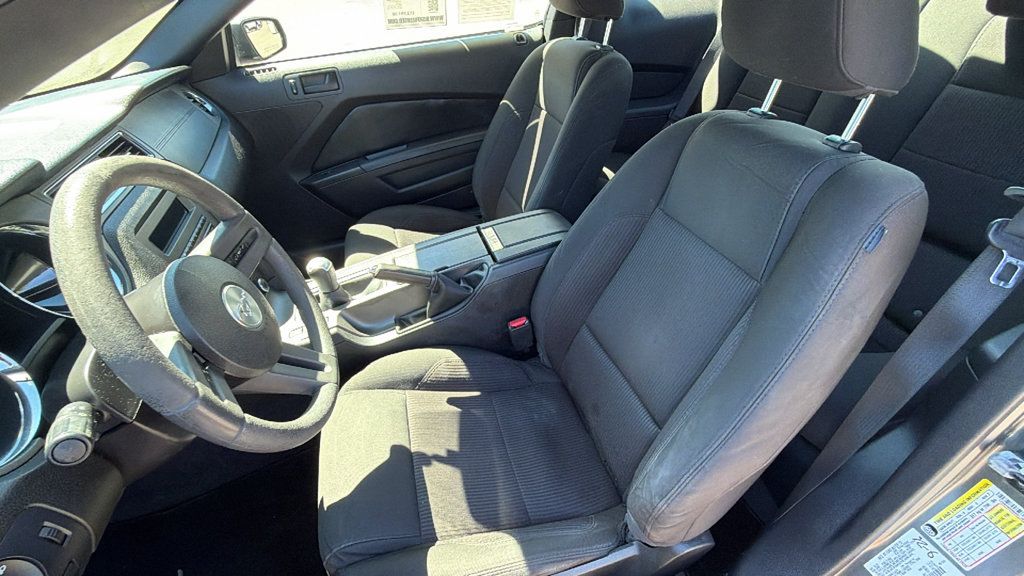 Used 2011 Ford Mustang Coupe RWD image 23