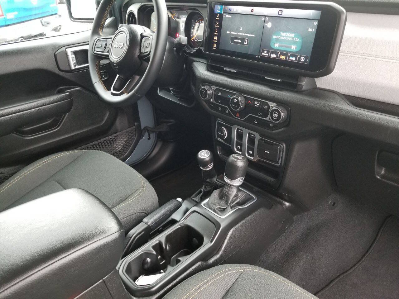 Used 2024 Jeep Wrangler Sport AWD/4WD image 13