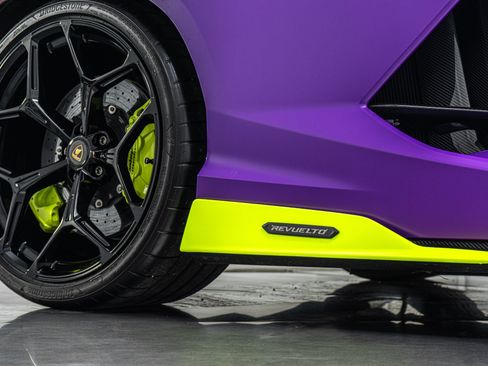 Used 2025 Lamborghini Revuelto AWD/4WD image 35