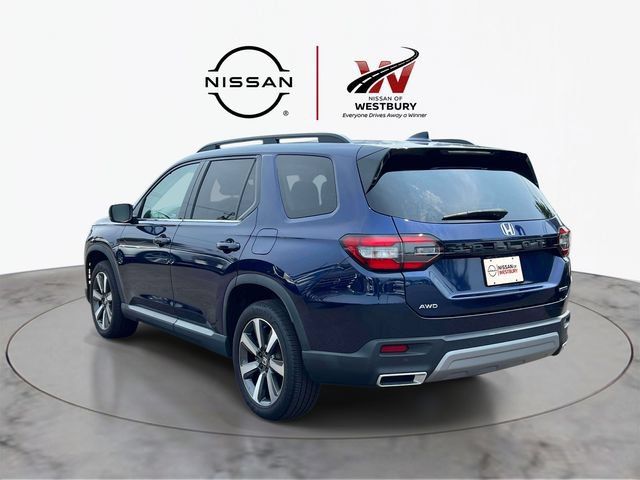 Used 2023 Honda Pilot Touring image 8