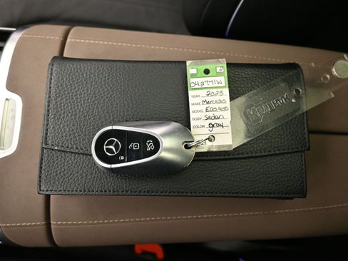 Used 2023 Mercedes-Benz EQS 450+ Sedan image 19