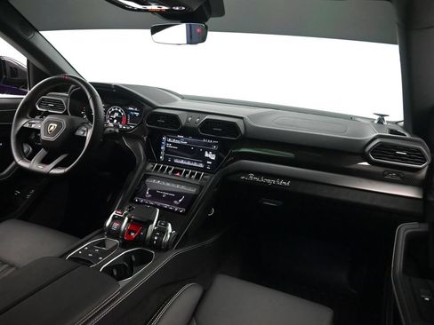 Used 2024 Lamborghini Urus Performante AWD/4WD image 22