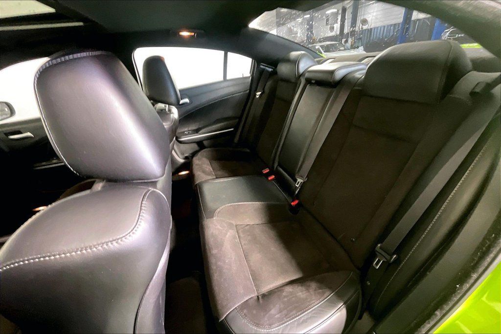 Used 2023 Dodge Charger R/T w/ Plus Group RWD image 31