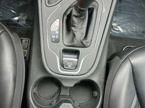 Used 2020 Jeep Cherokee Latitude Plus FWD image 29