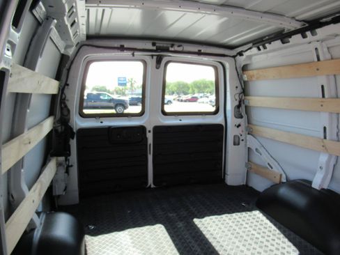 Used 2025 GMC Savana 2500 w/ Driver Convenience Package RWD image 14