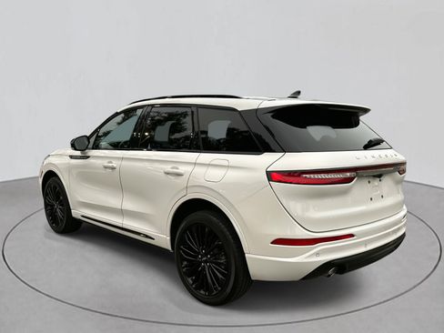 Used 2023 Lincoln Corsair Reserve w/ Jet Appearance Package image 4