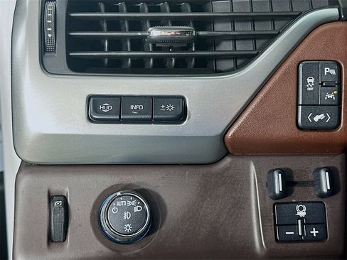 Used 2018 Chevrolet Tahoe Premier w/ Max Trailering Package image 12