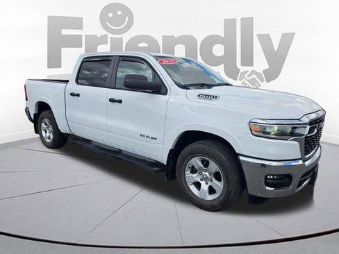 Used 2025 RAM 1500 Big Horn AWD/4WD image 3