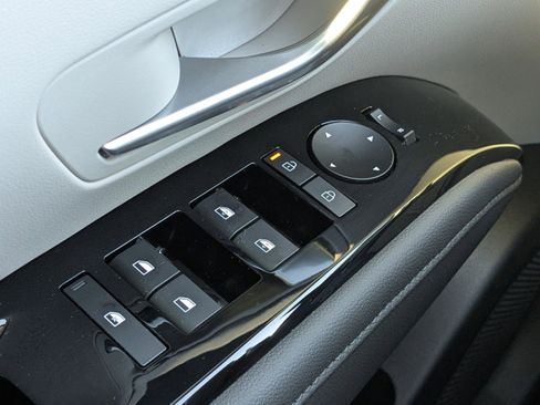 New 2026 Hyundai Tucson Limited image 30