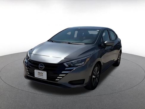 Used 2025 Nissan Versa SV FWD image 7