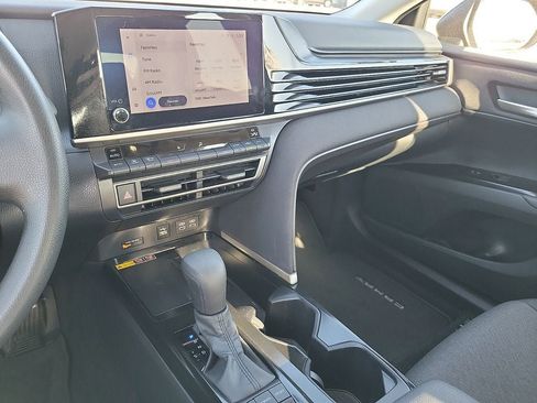 Used 2025 Toyota Camry LE FWD image 20
