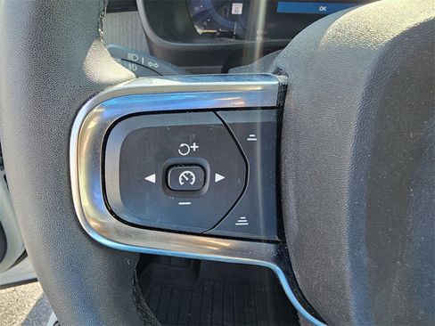 Used 2023 Volvo XC40 B5 Ultimate w/ Protection Package Premier image 20