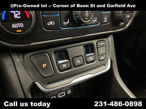 Used 2020 GMC Terrain SLE w/ Driver Convenience Package AWD/4WD image 25