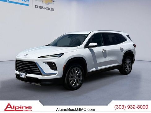 Used 2025 Buick Enclave Preferred AWD/4WD image 1
