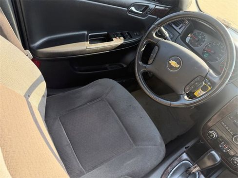 Used 2012 Chevrolet Impala LT w/ LT Sunroof Package image 13