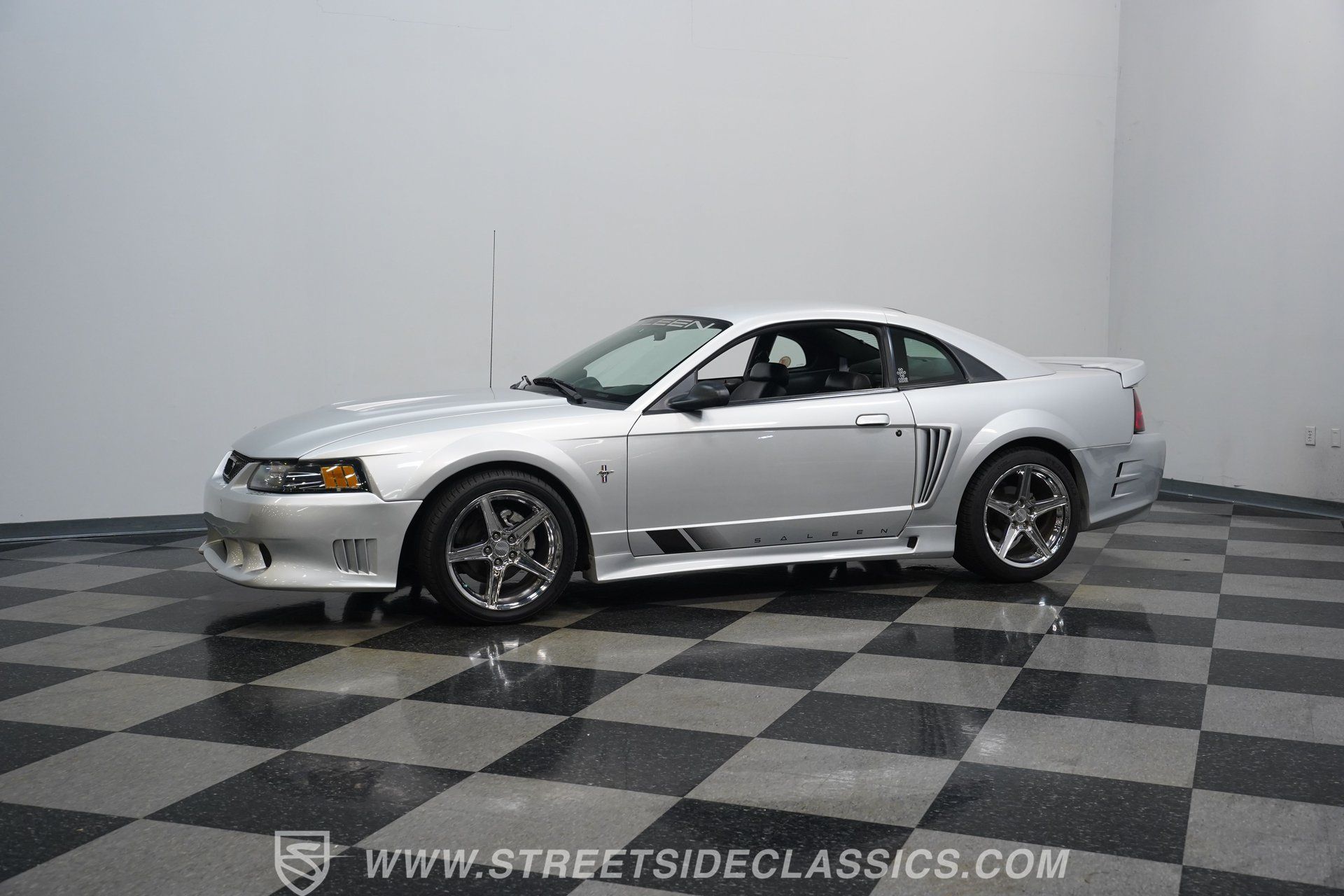 Used 2001 Ford Mustang GT RWD image 7