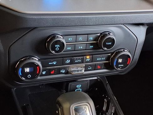 New 2025 Ford Bronco Outer Banks image 10