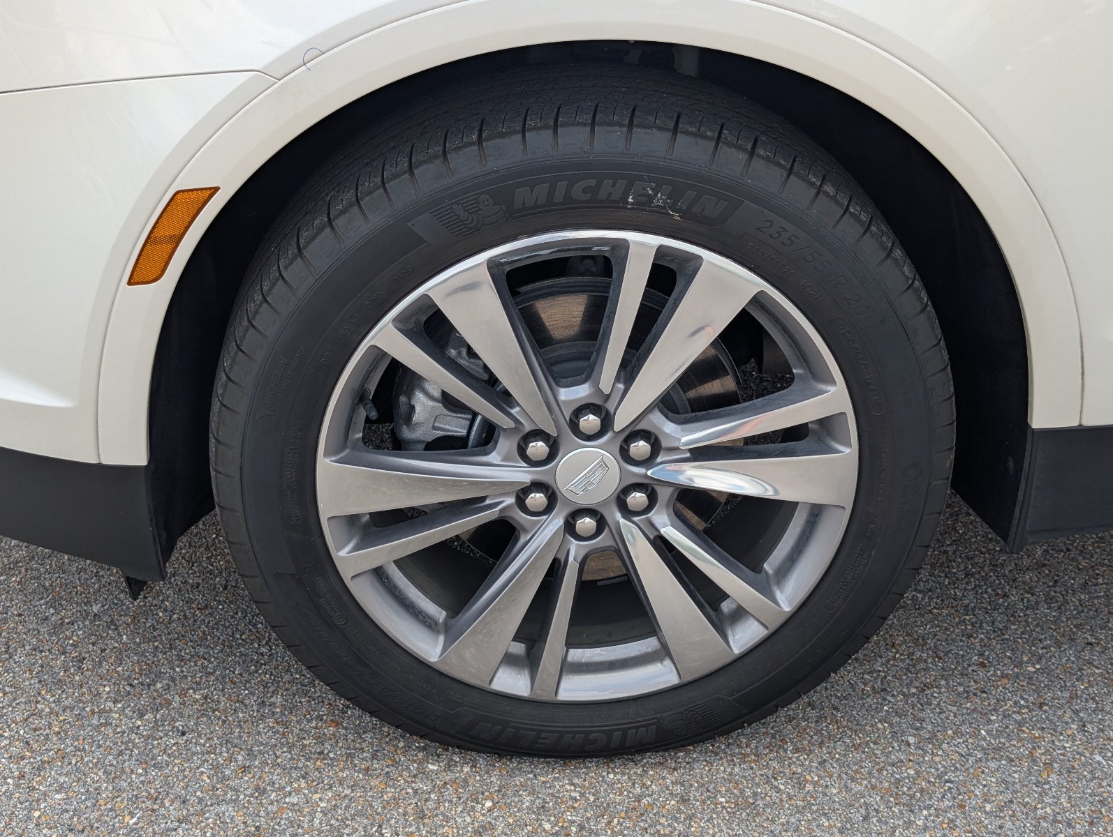 Certified 2025 Cadillac XT5 Premium Luxury AWD/4WD image 11