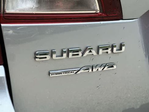 Used 2018 Subaru Outback 2.5i Premium AWD/4WD image 23