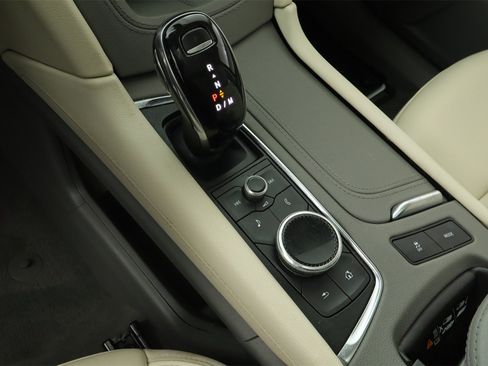 Used 2021 Cadillac XT6 Premium Luxury image 25