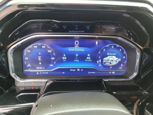 Used 2024 Chevrolet Silverado 1500 LTZ AWD/4WD image 33