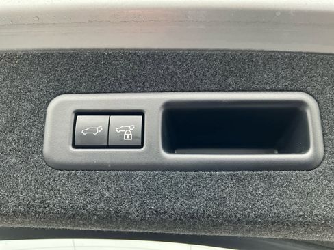 Used 2022 Lexus RX 350L Premium image 25