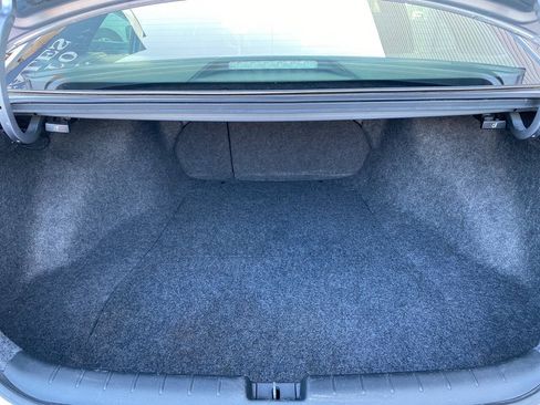 Used 2017 Honda Accord LX image 34
