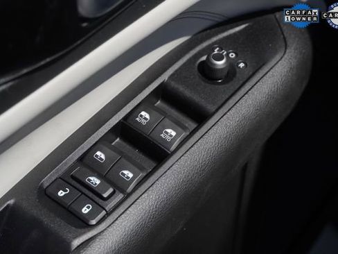 Certified 2022 Jeep Compass Limited image 19