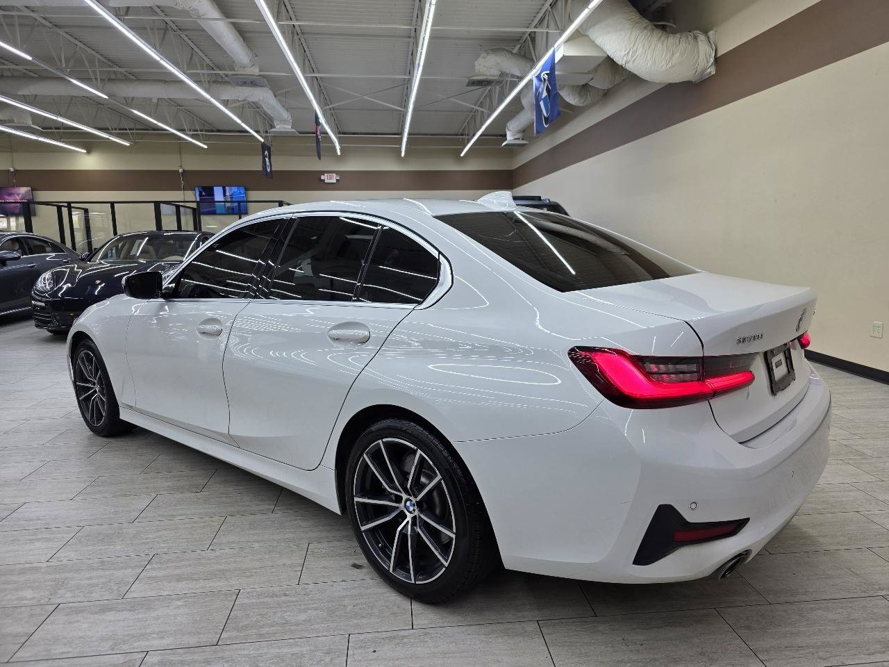Used 2020 BMW 330i Sedan w/ Convenience Package RWD image 8