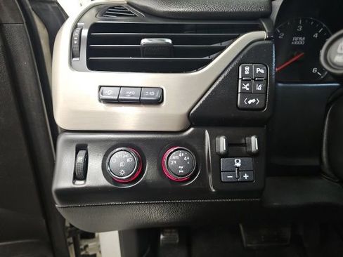 Used 2015 GMC Yukon Denali image 18
