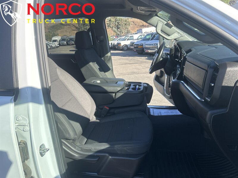 Used 2025 Chevrolet Silverado 2500 LT w/ Convenience Package AWD/4WD image 16