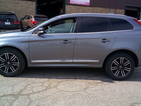 Used 2017 Volvo XC60 T5 Dynamic w/ Protection Package AWD/4WD image 8