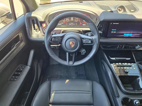 Certified 2026 Porsche Cayenne GTS AWD/4WD image 15