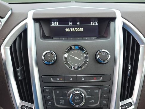 Used 2011 Cadillac SRX Luxury image 22