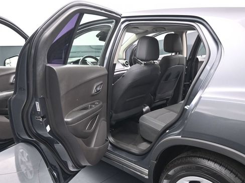 Used 2016 Chevrolet Trax LS FWD image 19