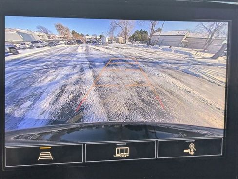 Used 2023 Chevrolet Traverse LT image 26