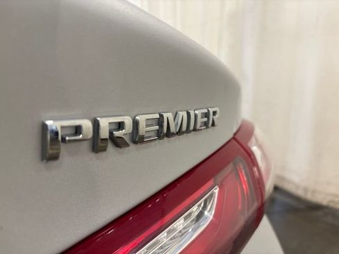 Used 2022 Chevrolet Malibu Premier FWD image 39