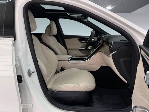 Used 2022 Mercedes-Benz C 300 Sedan image 23