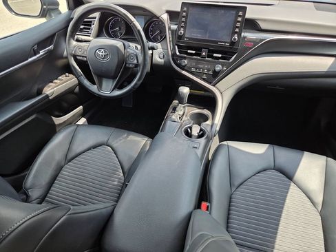 Used 2021 Toyota Camry SE w/ Cold Weather Package FWD image 33
