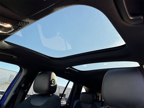 Used 2021 Mercedes-Benz GLB 250 image 22