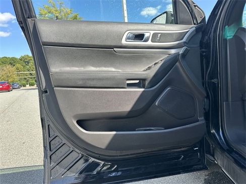 Used 2012 Ford Explorer XLT image 13
