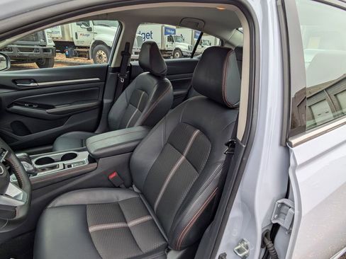 Used 2025 Nissan Altima 2.5 SR image 22