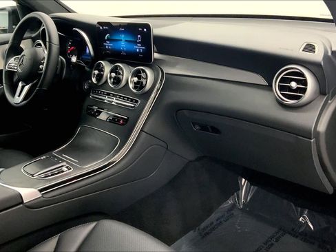 Certified 2022 Mercedes-Benz GLC 300 image 10