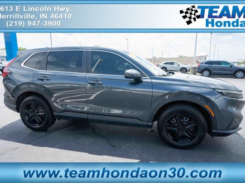 Used 2023 Honda CR-V LX image 1