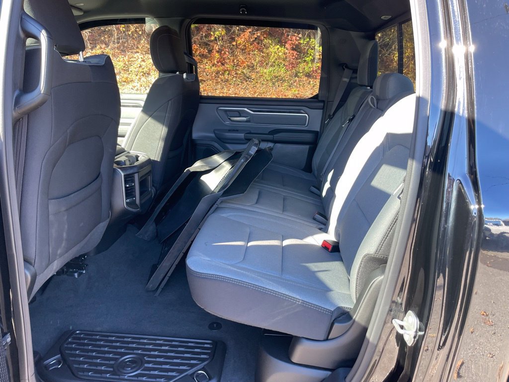 Used 2022 RAM 1500 Big Horn AWD/4WD image 16