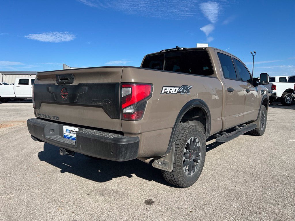 Used 2023 Nissan Titan PRO-4X AWD/4WD image 6