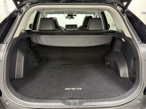 Certified 2021 Toyota RAV4 XLE Premium AWD/4WD image 27