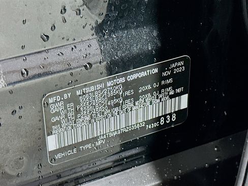 Used 2024 Mitsubishi Outlander SEL Black Edition image 36